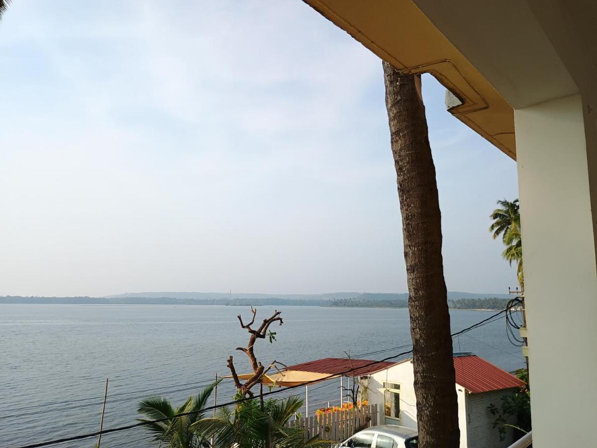 Gs Home On The Bay - Sea & Forest View Glass Studio Vagator Ngoại thất bức ảnh