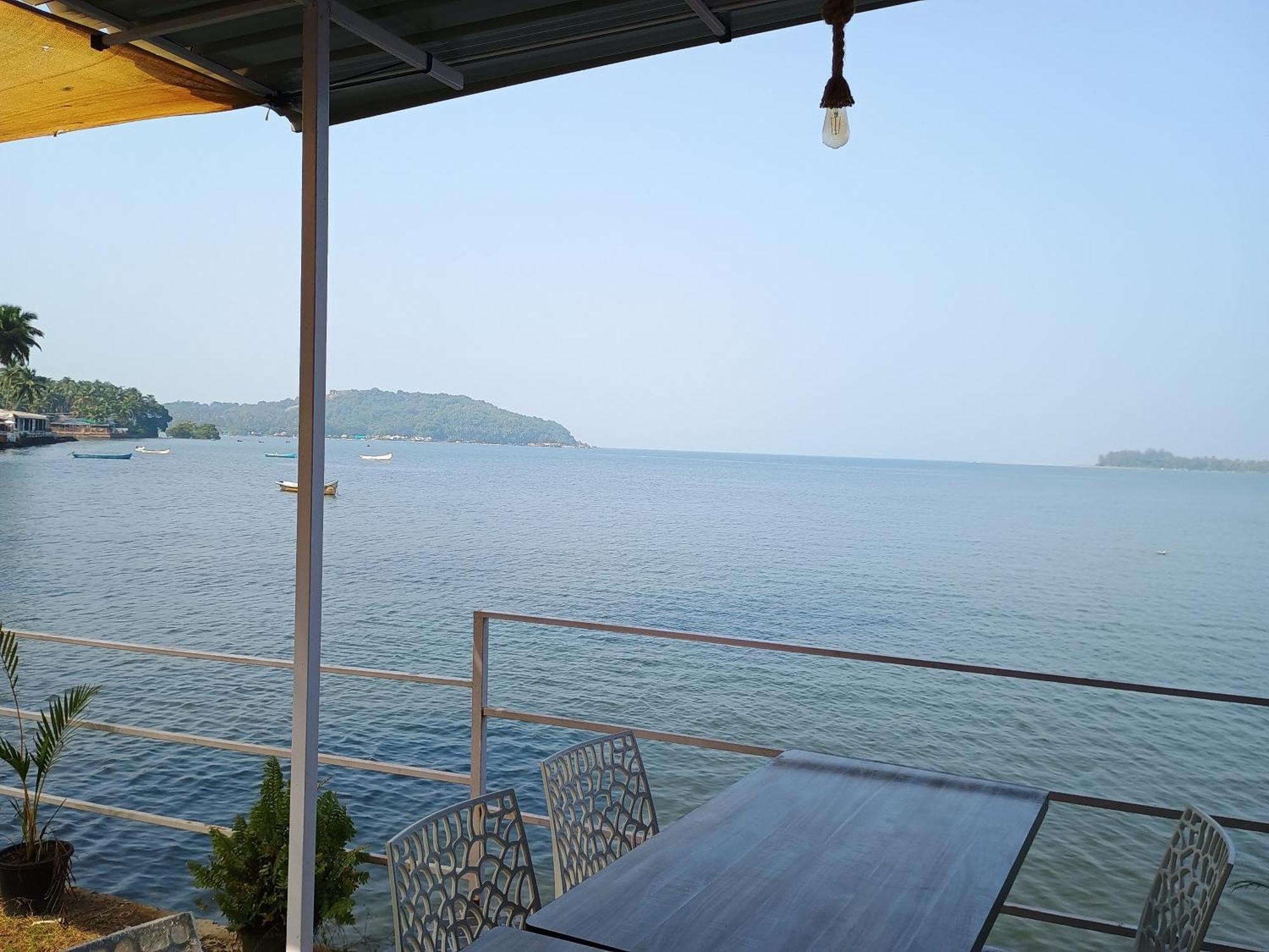 Gs Home On The Bay - Sea & Forest View Glass Studio Vagator Ngoại thất bức ảnh