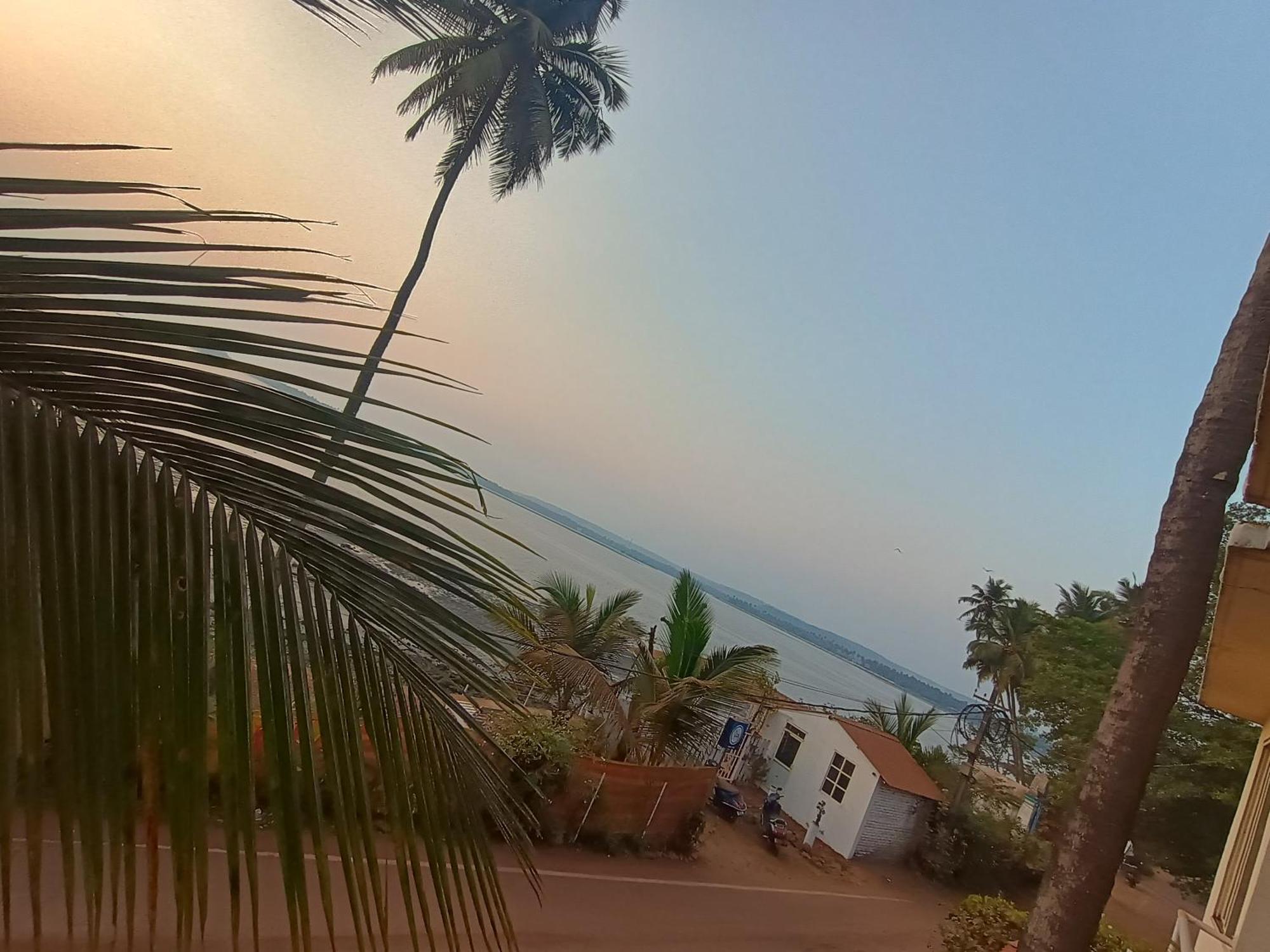 Gs Home On The Bay - Sea & Forest View Glass Studio Vagator Ngoại thất bức ảnh